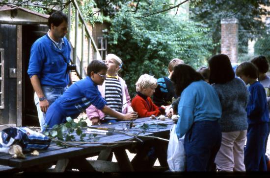 1987